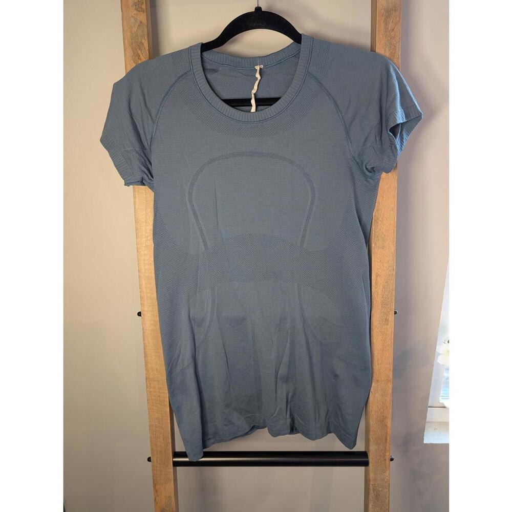 Lululemon Blue Seamless Swiftly Shirt - Size 8